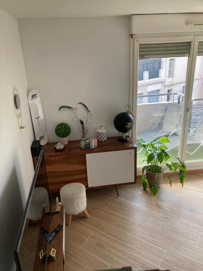 Apparement Chaleureux Avec Balcon Apartamento Marselha Exterior foto