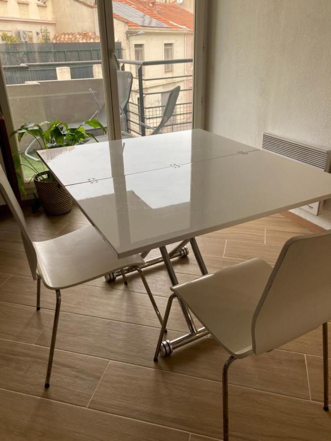 Apparement Chaleureux Avec Balcon Apartamento Marselha Exterior foto