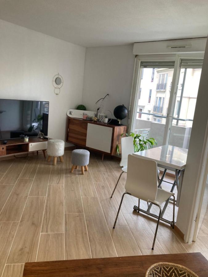 Apparement Chaleureux Avec Balcon Apartamento Marselha Exterior foto